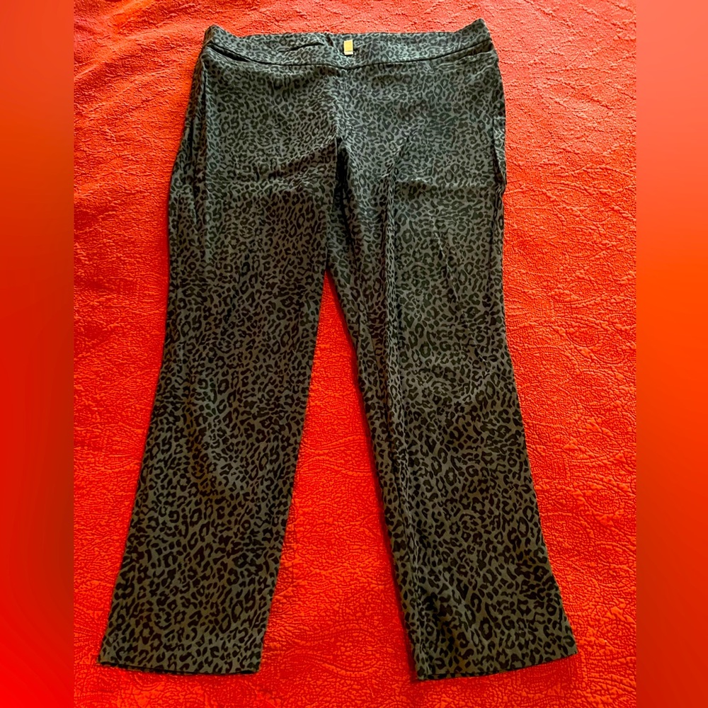 Size 20w Kim Rogers curvy, leopard print, pull on pants